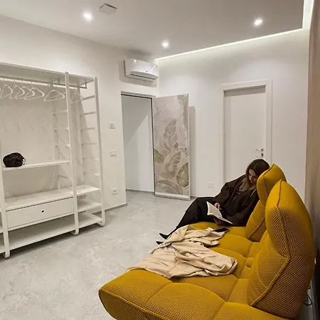 Perlage House -appartamento In Centro A 200 Mt Da Porta Camollia A Piano Terra Con Entrata Indipendente - Parcheggi Disponibili - 아파트 시에나